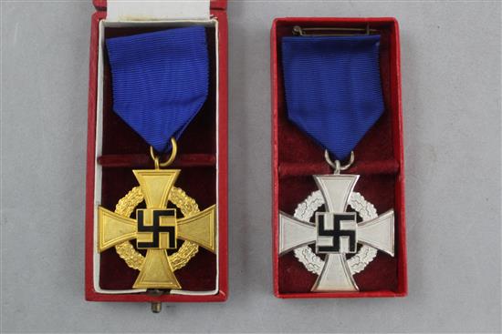 A German Third Reich SA dagger & 2 crosses